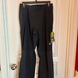Men’s REI Hiking Pants NWT